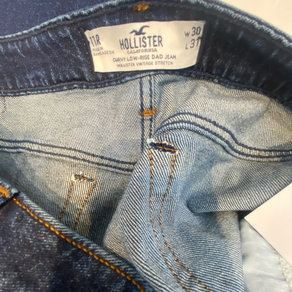 Brand new with tags! Hollister Women's Dark Blue Jeans - Picture 6 of 9